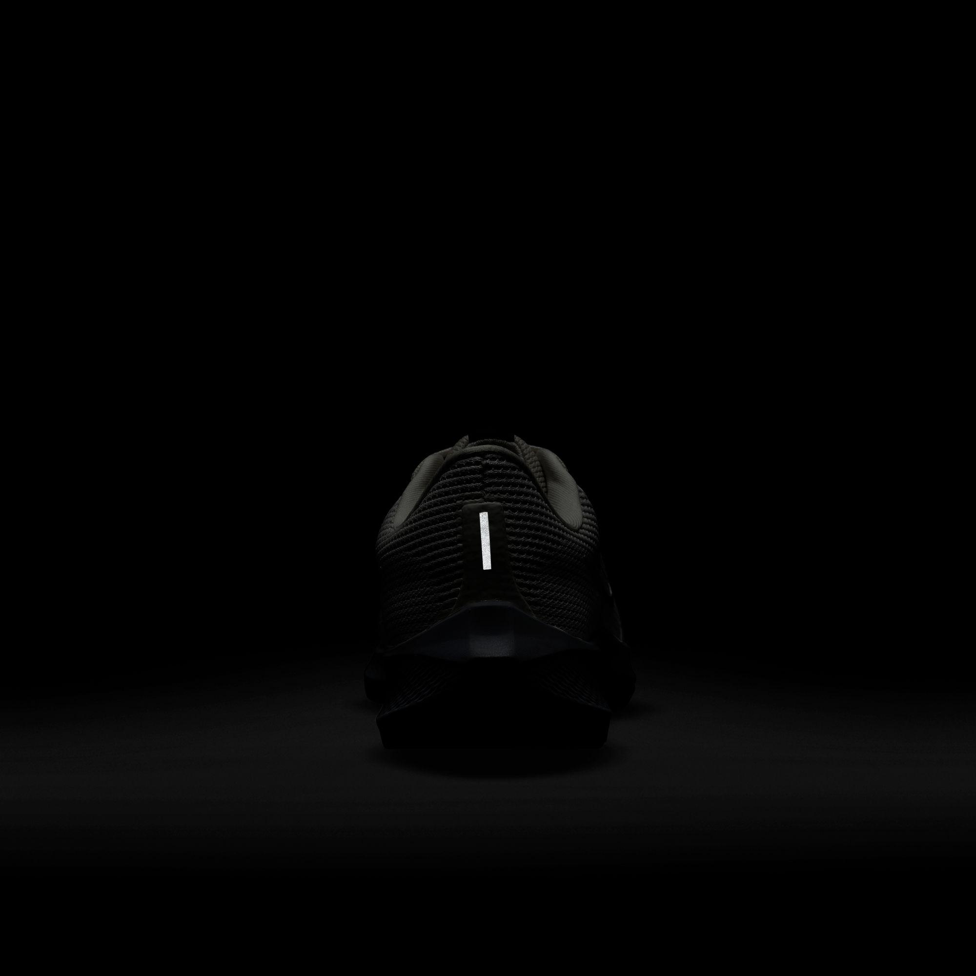 Nike Air Zoom Pegasus 40 Erkek Krem Rengi Spor Ayakkabı