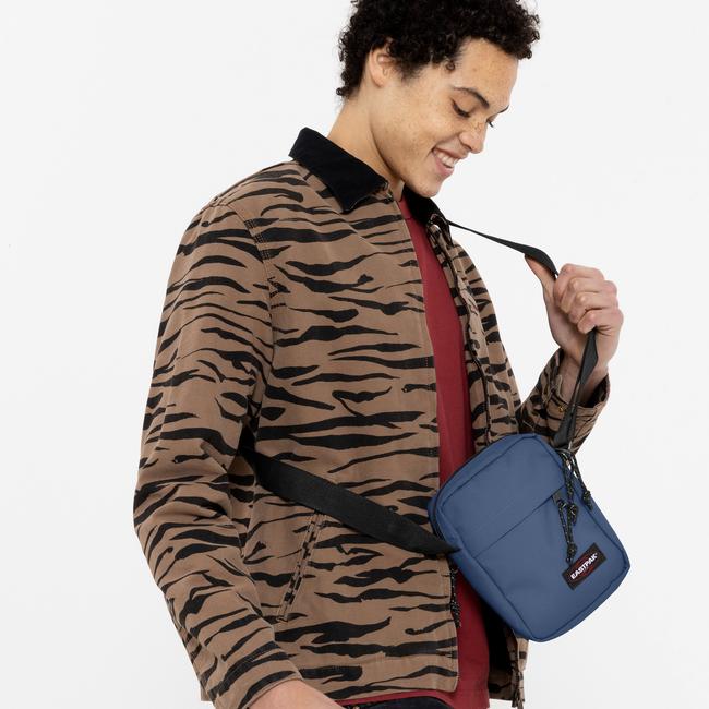  Eastpak The One Unisex Mavi Omuz Çantası