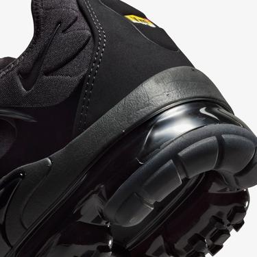  Nike Air Vapormax Plus Erkek Siyah Spor Ayakkabı