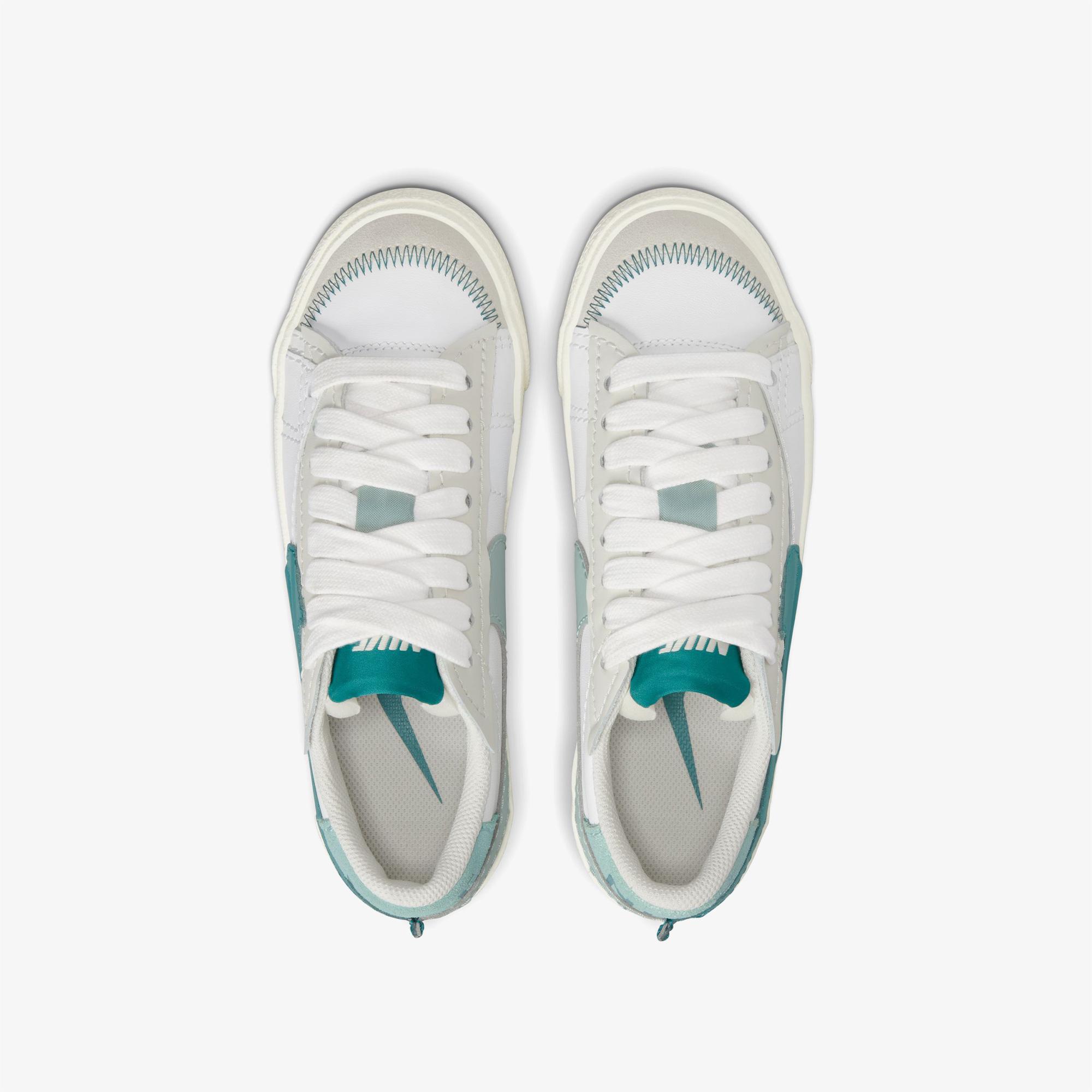 Nike Blazer Low '77 Jumbo Kadın Beyaz Spor Ayakkabı