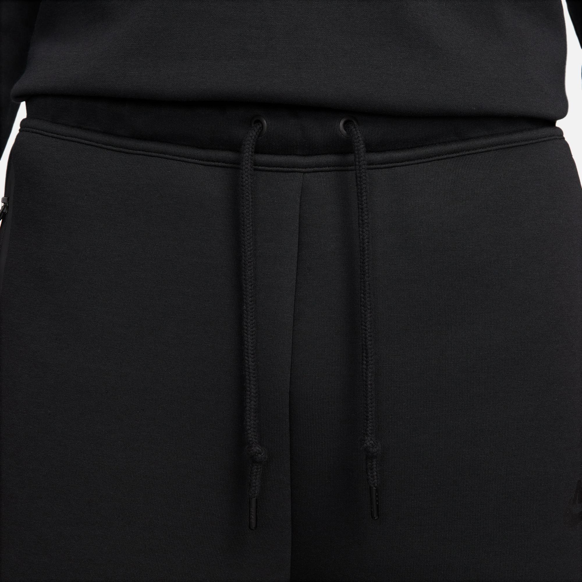 Nike Tech Fleece Erkek Siyah Şort