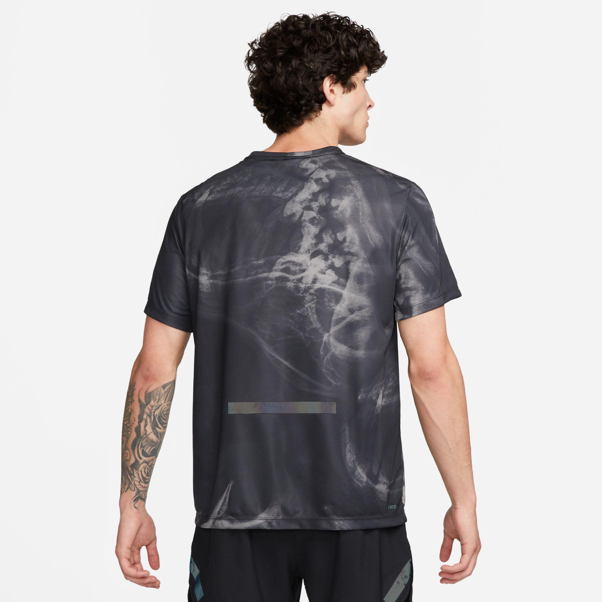 Nike Dri-FIT Run Division Rise 365 Erkek Siyah T-Shirt