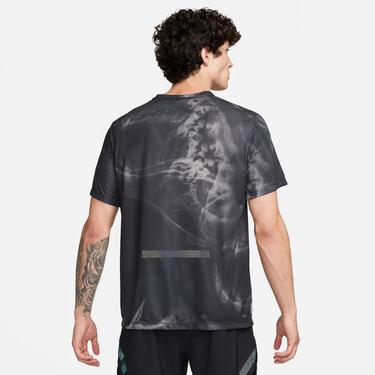  Nike Dri-FIT Run Division Rise 365 Erkek Siyah T-Shirt