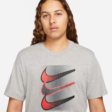  Nike Sportswear Swoosh Erkek Gri T-Shirt