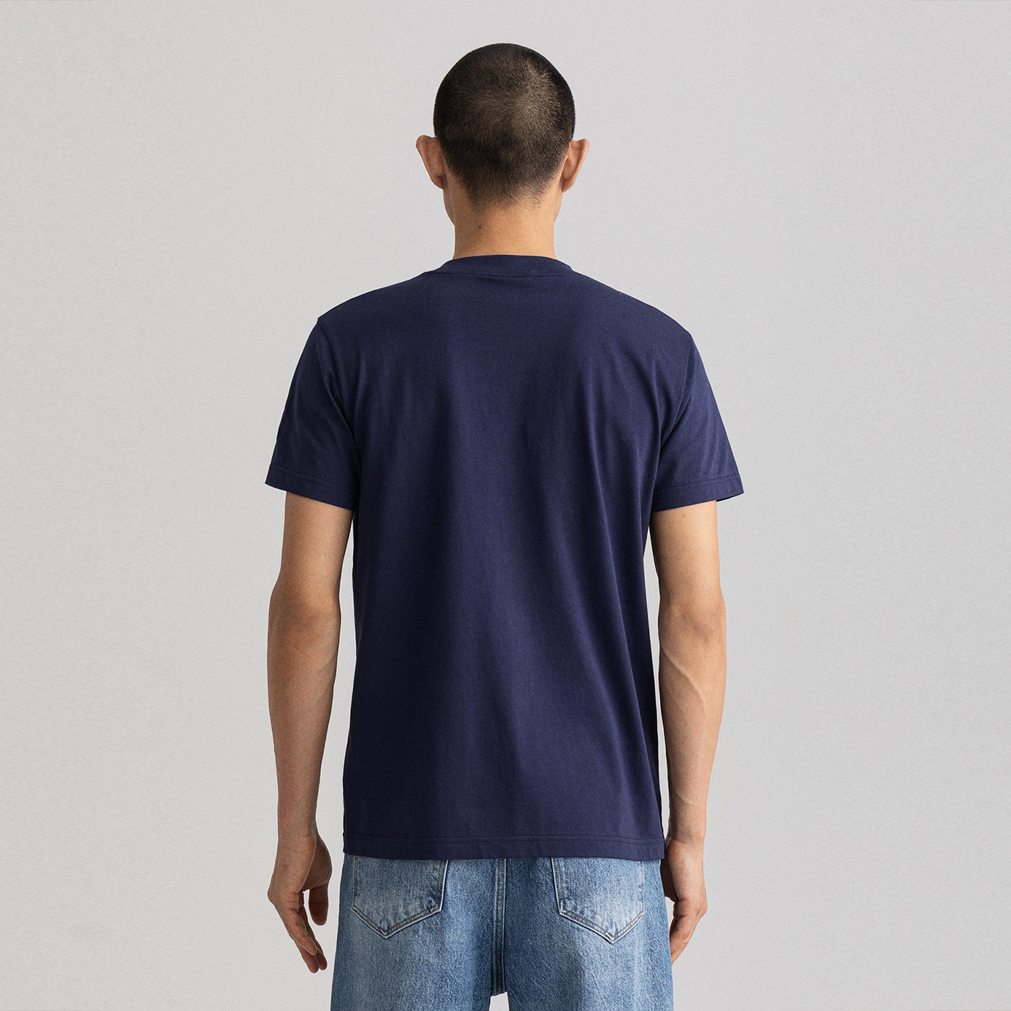 GANT Erkek Lacivert Regular Fit Bisiklet Yaka Logolu T-Shirt