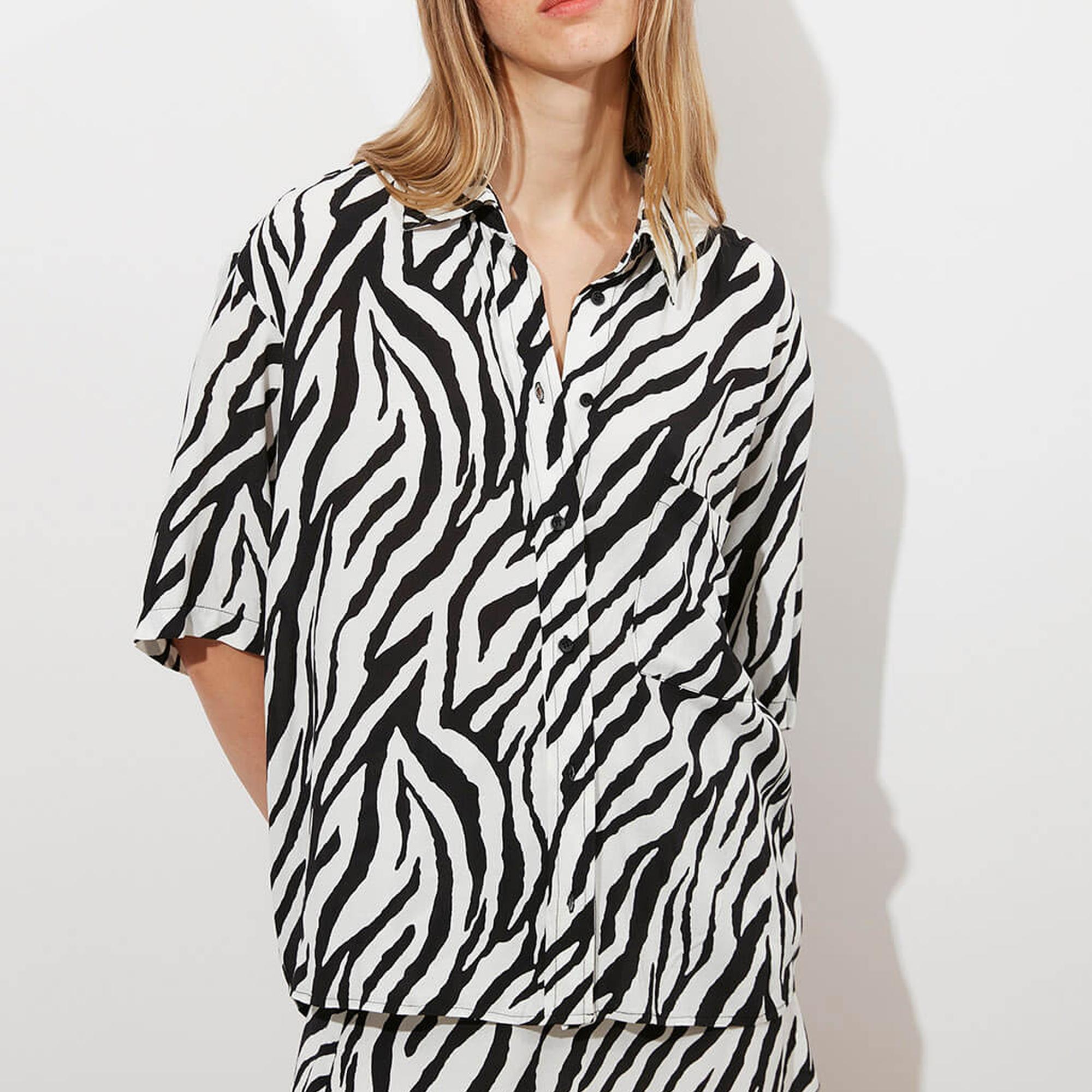 Baskılı Kısa Kollu Oversize Gömlek