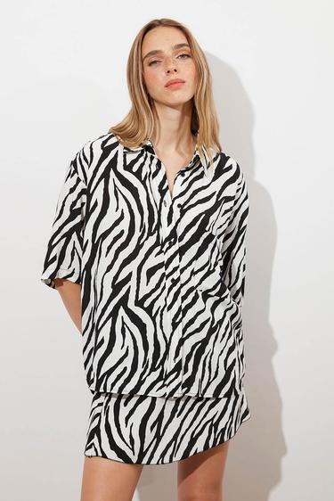 Baskılı Kısa Kollu Oversize Gömlek