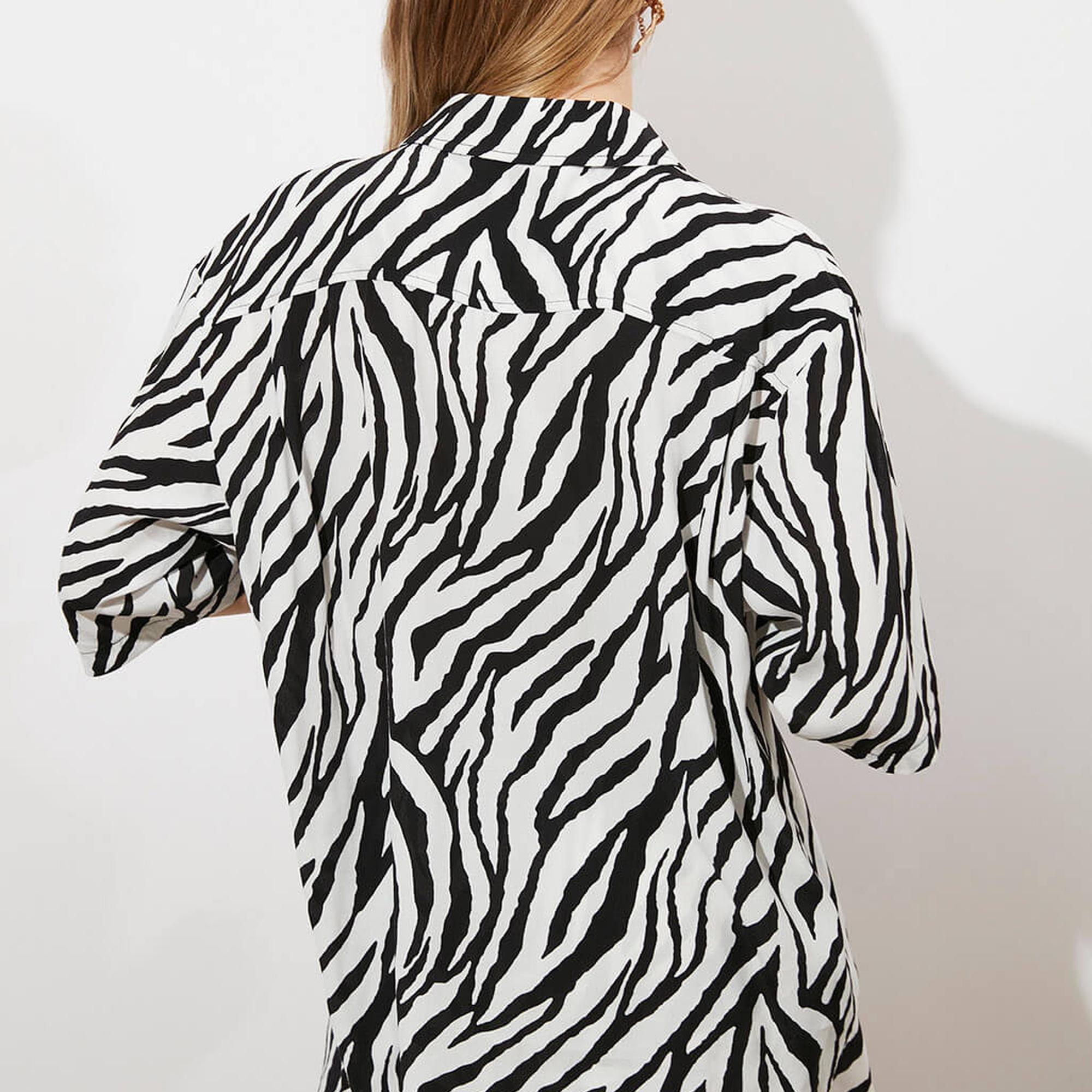 Baskılı Kısa Kollu Oversize Gömlek