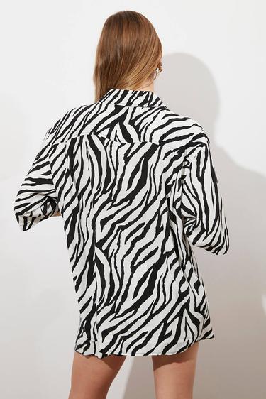  Baskılı Kısa Kollu Oversize Gömlek
