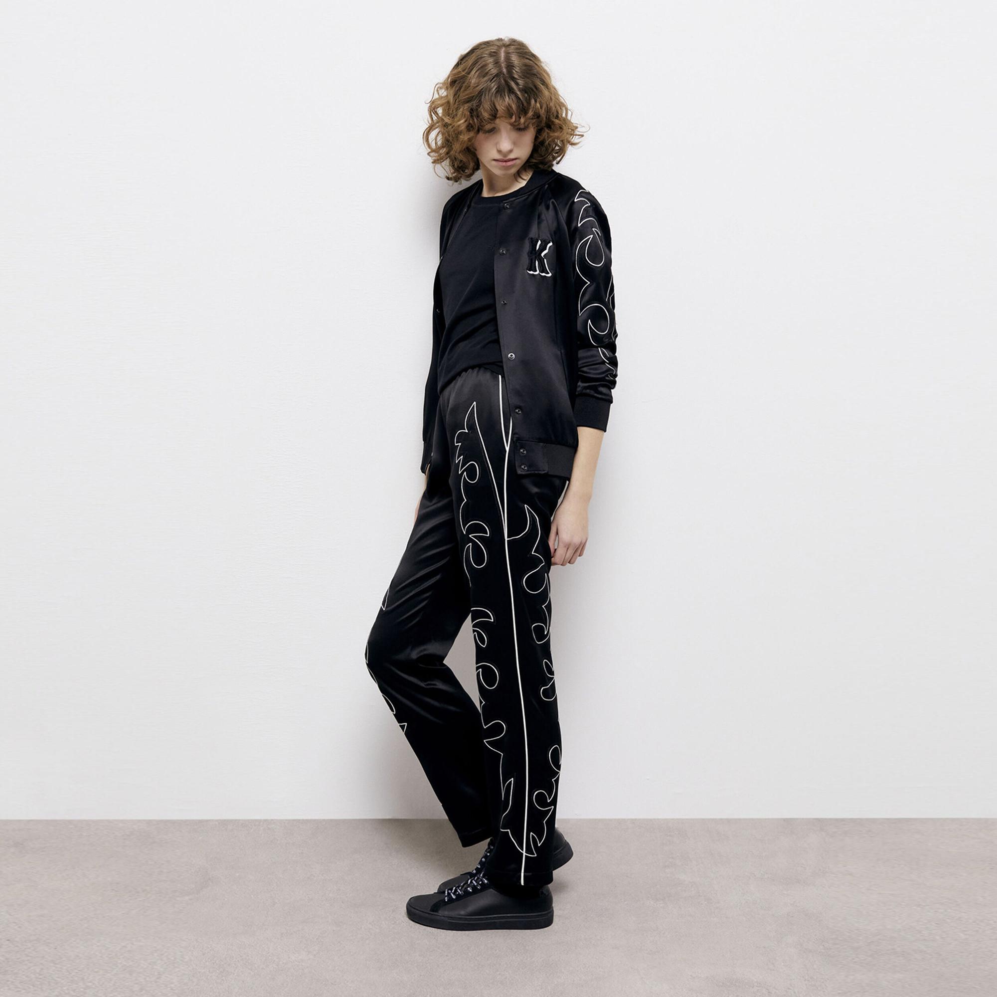 KADIN İŞLEMELİ SİYAH PANTOLON