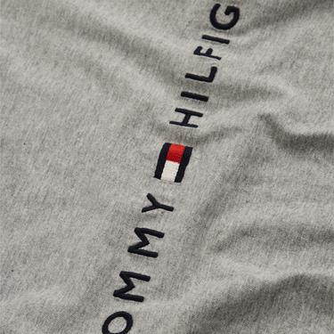  Tommy Hilfiger Erkek Gri T-Shirt