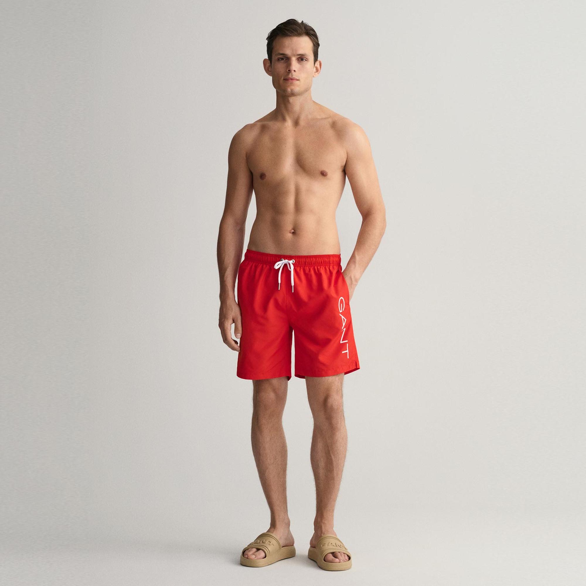 GANT Erkek Kırmızı Logolu Mayo Şort
