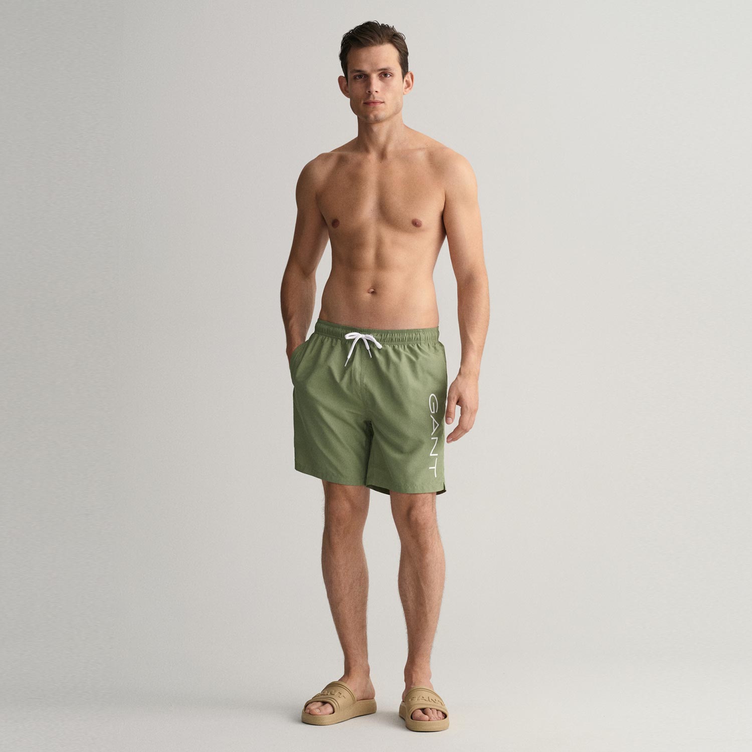  Gant Erkek Yeşil Logolu Mayo Şort