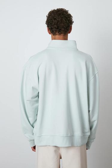  Düğmeli Dik Yaka Sweatshirt