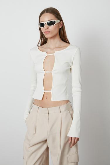  Göğüs Dekolte Uzun Kollu Bluz