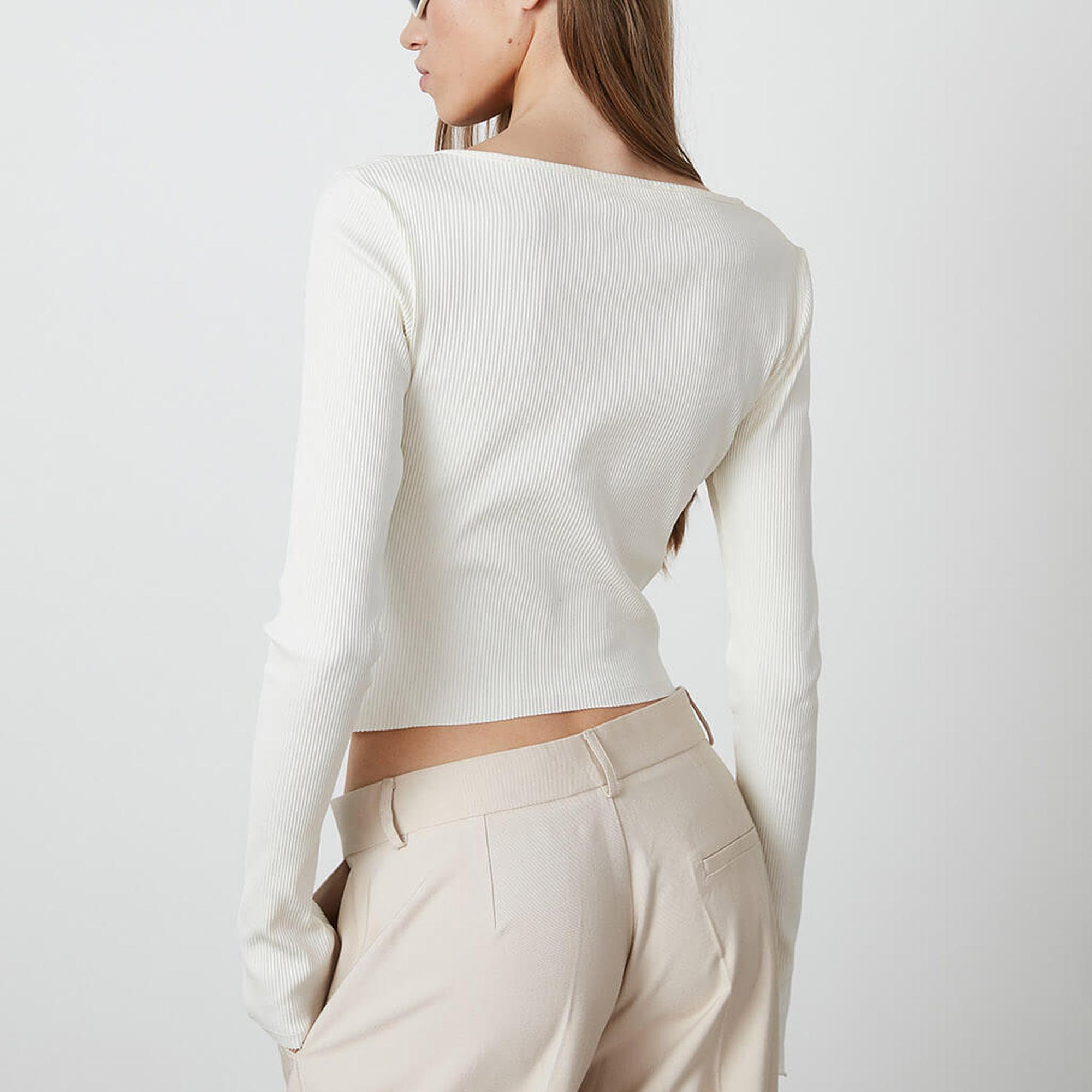 Göğüs Dekolte Uzun Kollu Bluz