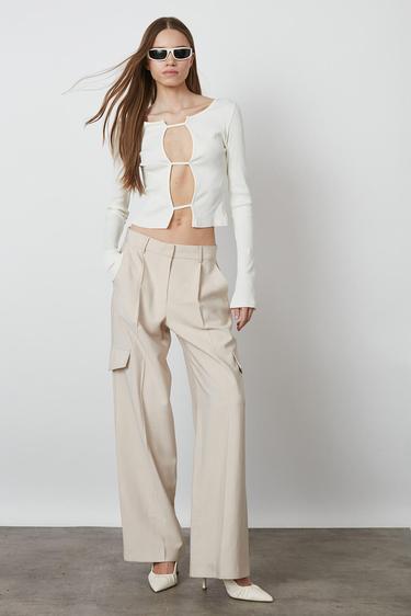  Göğüs Dekolte Uzun Kollu Bluz