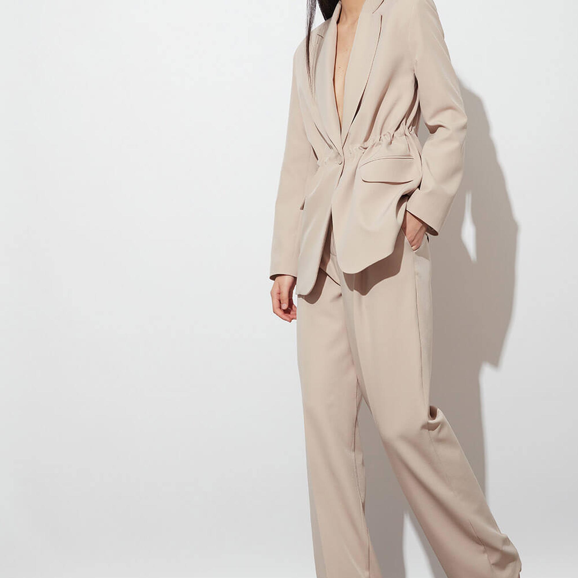 Beli Büzgülü Ceket