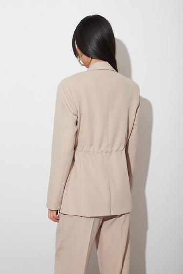  Beli Büzgülü Ceket