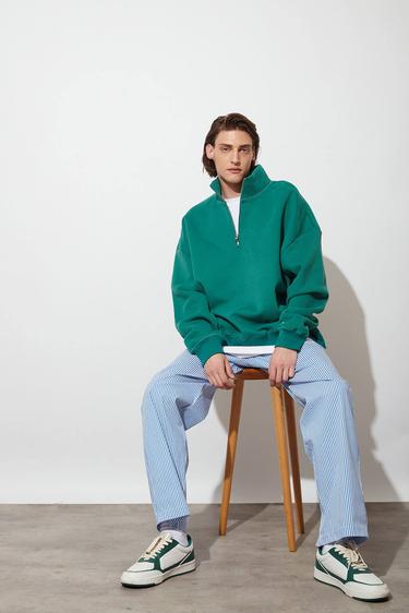  Dik Yaka Oversize Sweatshirt