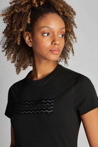  Kadın Tişört 23610 9000 - 9000 NERO