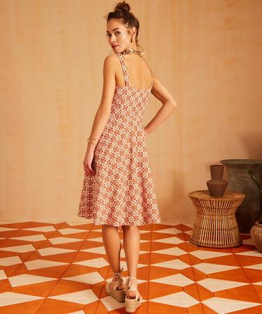  Yaka Detaylı Midi Elbise