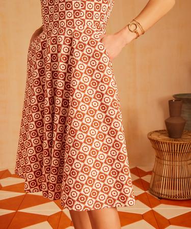  Yaka Detaylı Midi Elbise