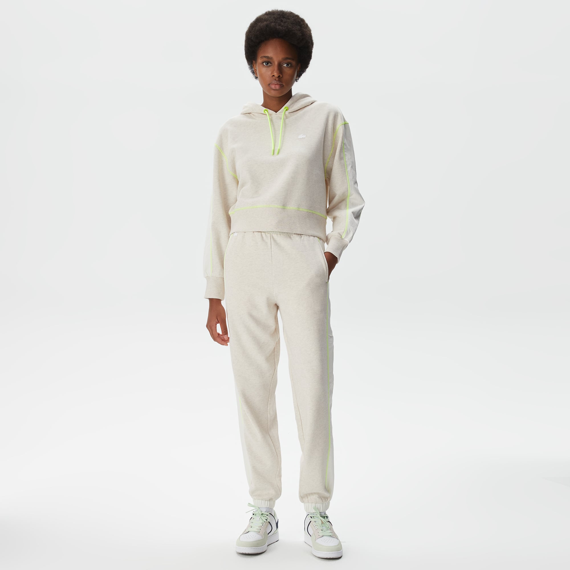  Kadın Jogger Desenli Beyaz Eşofman Altı