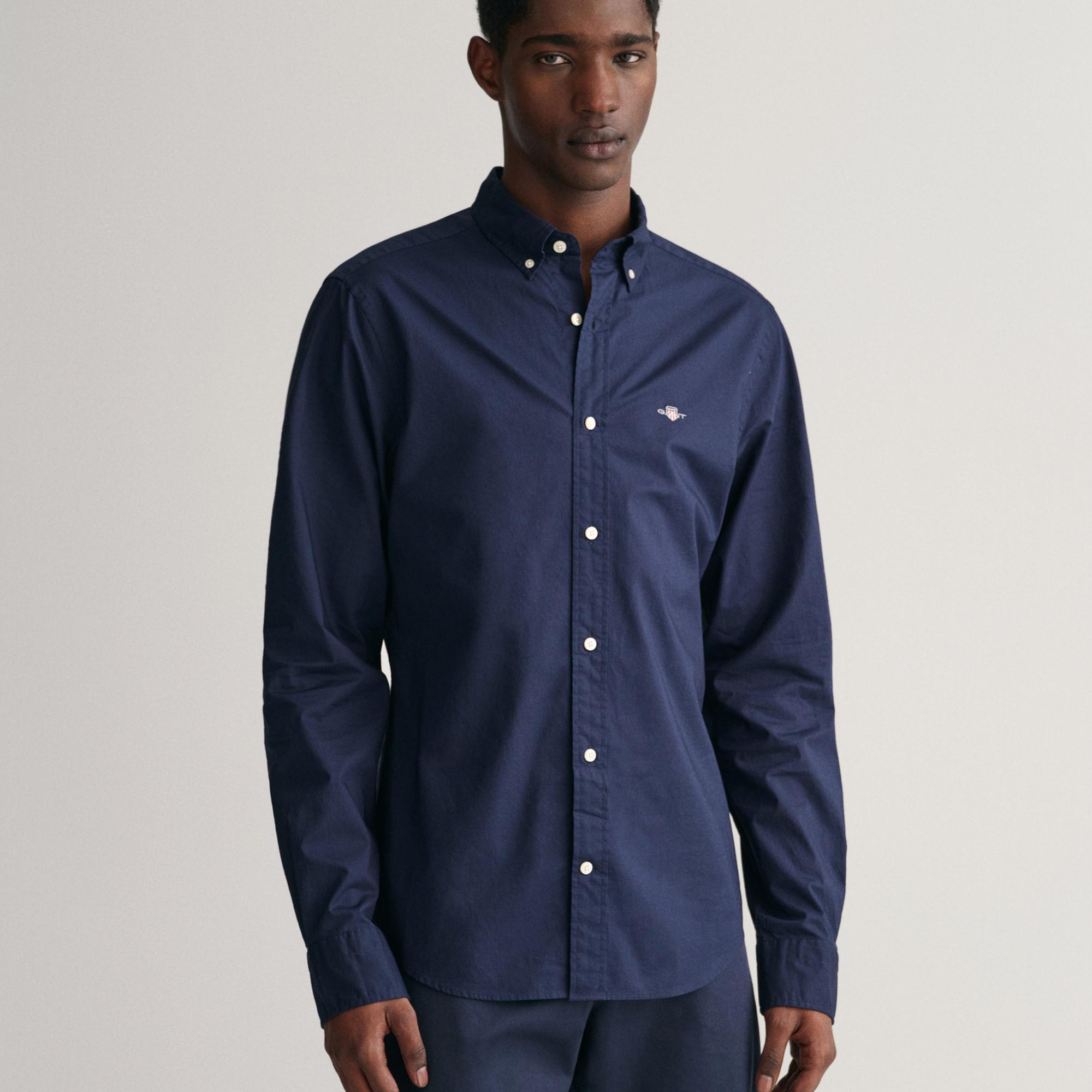 GANT Erkek Lacivert Slim Fit Düğmeli Yaka Broadcloth Gömlek