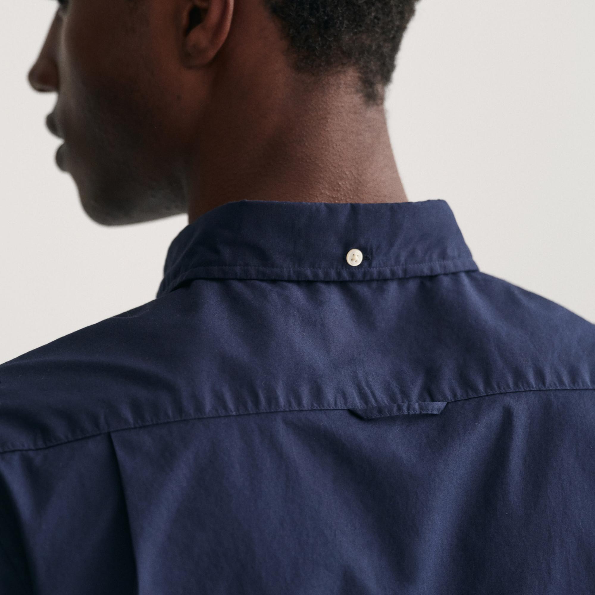 GANT Erkek Lacivert Slim Fit Düğmeli Yaka Broadcloth Gömlek