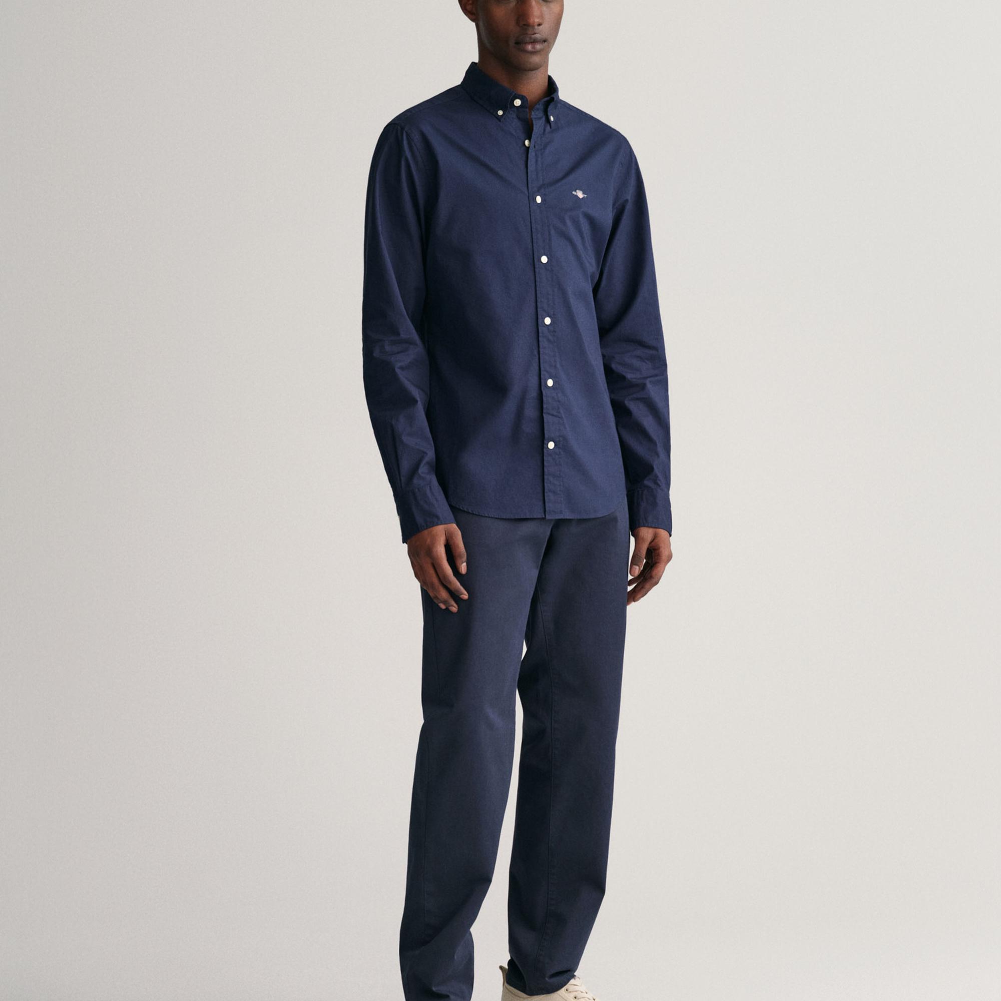 GANT Erkek Lacivert Slim Fit Düğmeli Yaka Broadcloth Gömlek