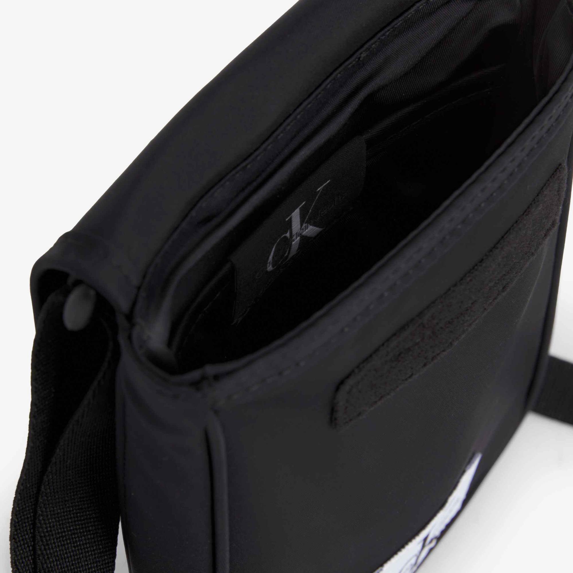 Calvin Klein Jeans Sport Essentials Erkek Siyah Telefon Çantası