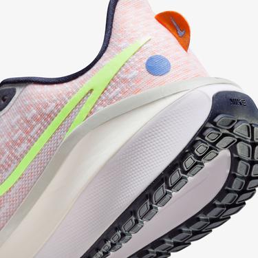  Nike Vomero 17 Kadın Beyaz Spor Ayakkabı