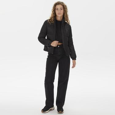  Guess Lucia Bum Puffa Kadın Siyah Mont