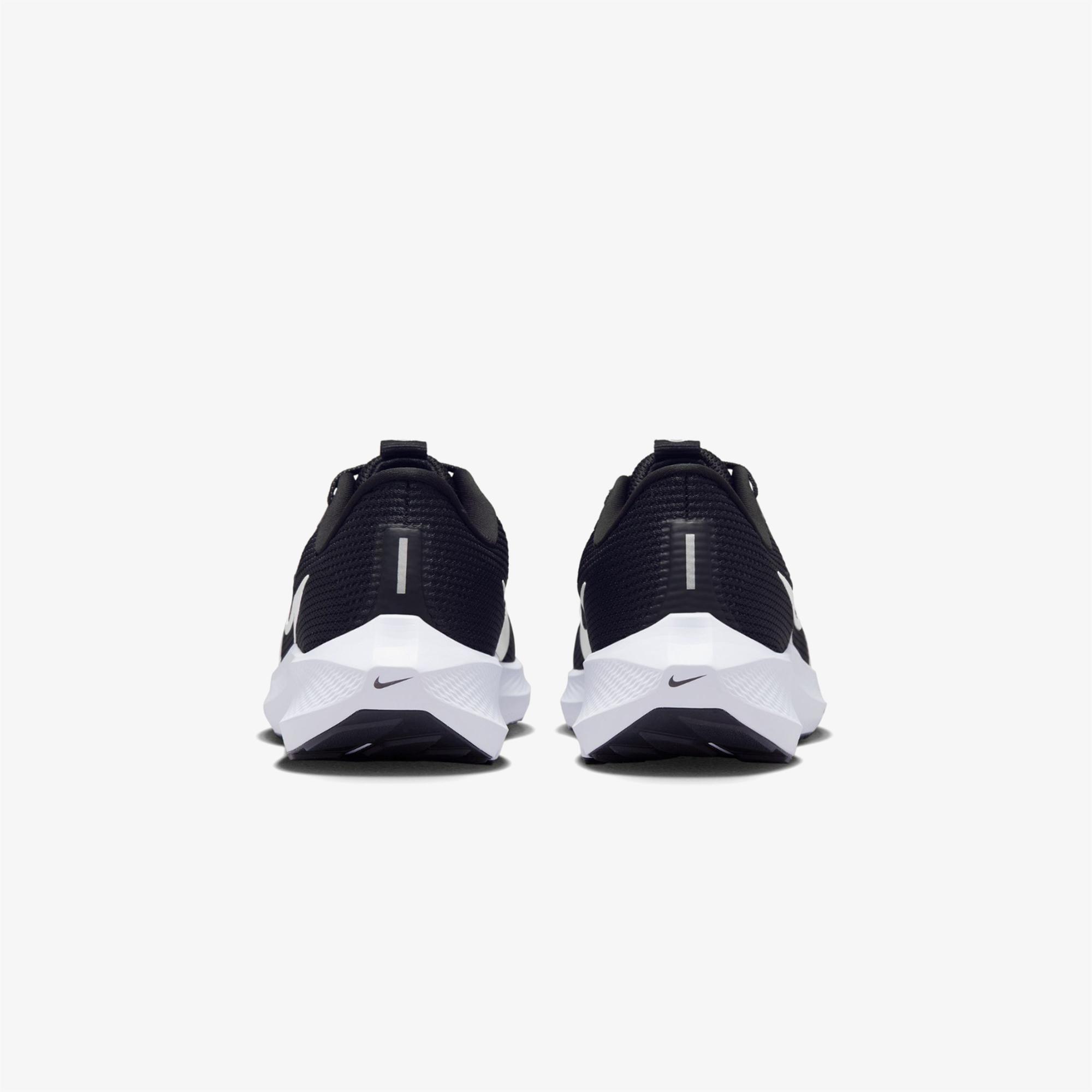 Nike Air Zoom Pegasus 40 Erkek Siyah Spor Ayakkabı