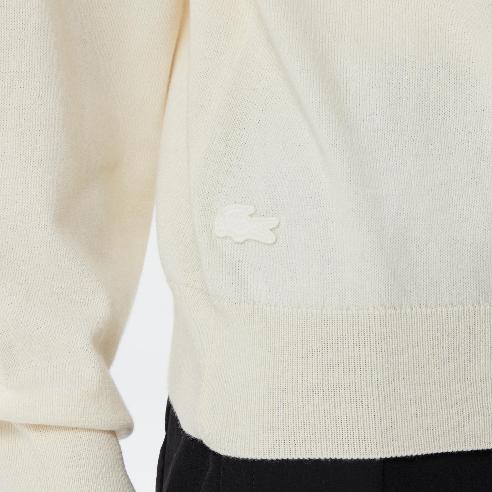 Lacoste Kadın Regular Fit Dik Yaka Baskılı Beyaz Kazak