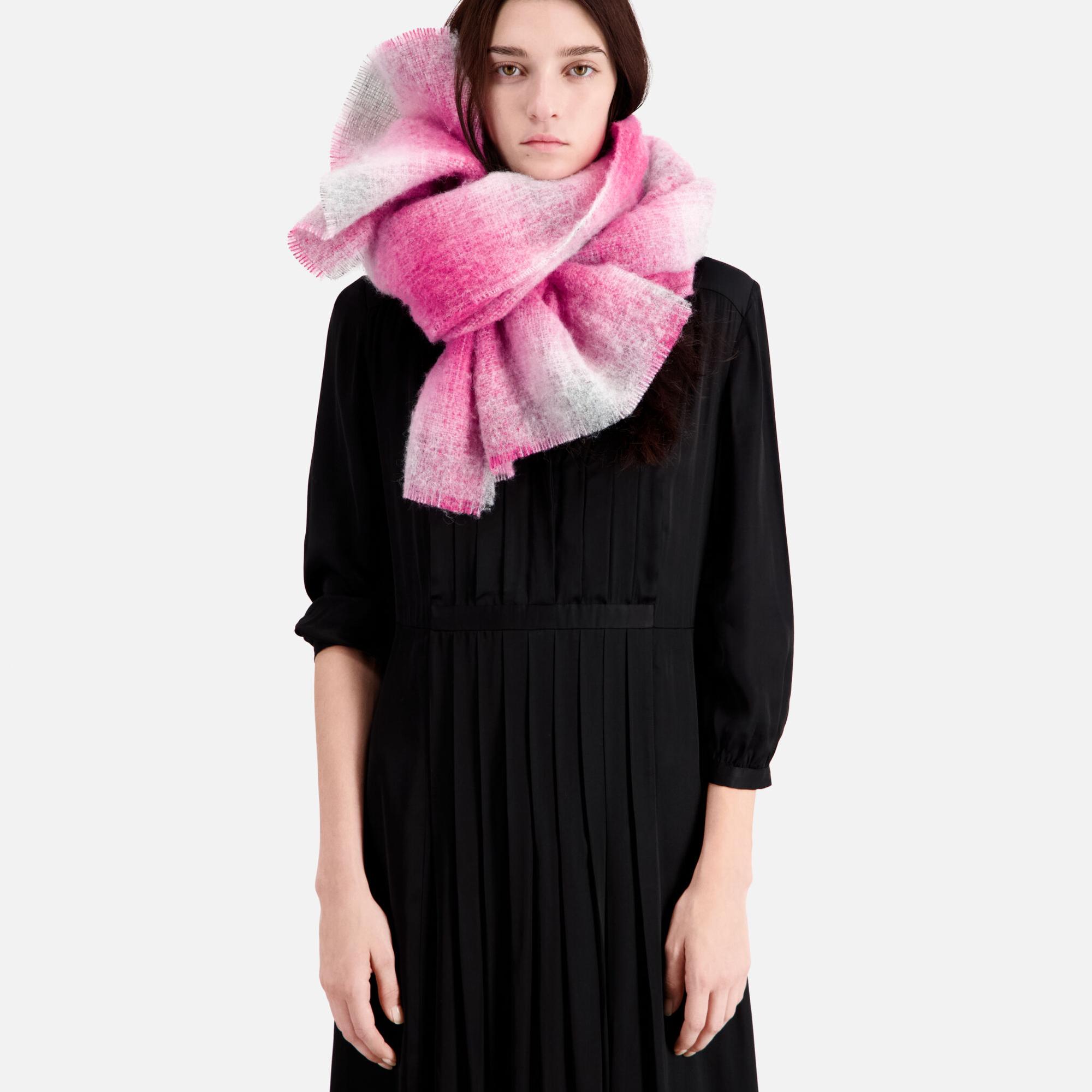 KADIN EKOSE PEMBE YÜN ATKI