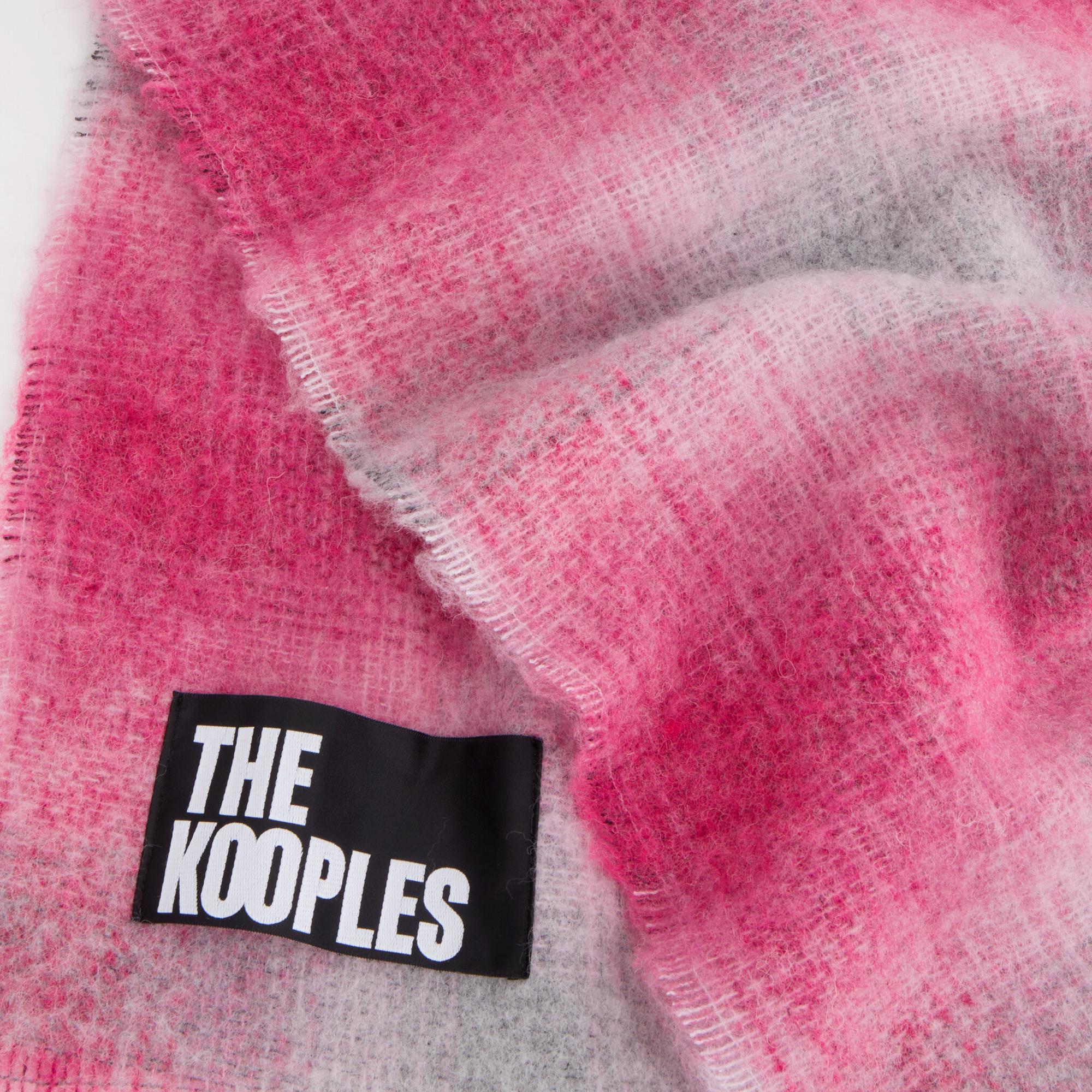 KADIN EKOSE PEMBE YÜN ATKI