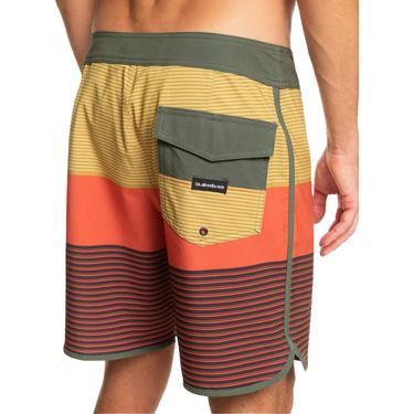  Quiksilver Surfsilk Tijuana 18 Erkek Boardshort