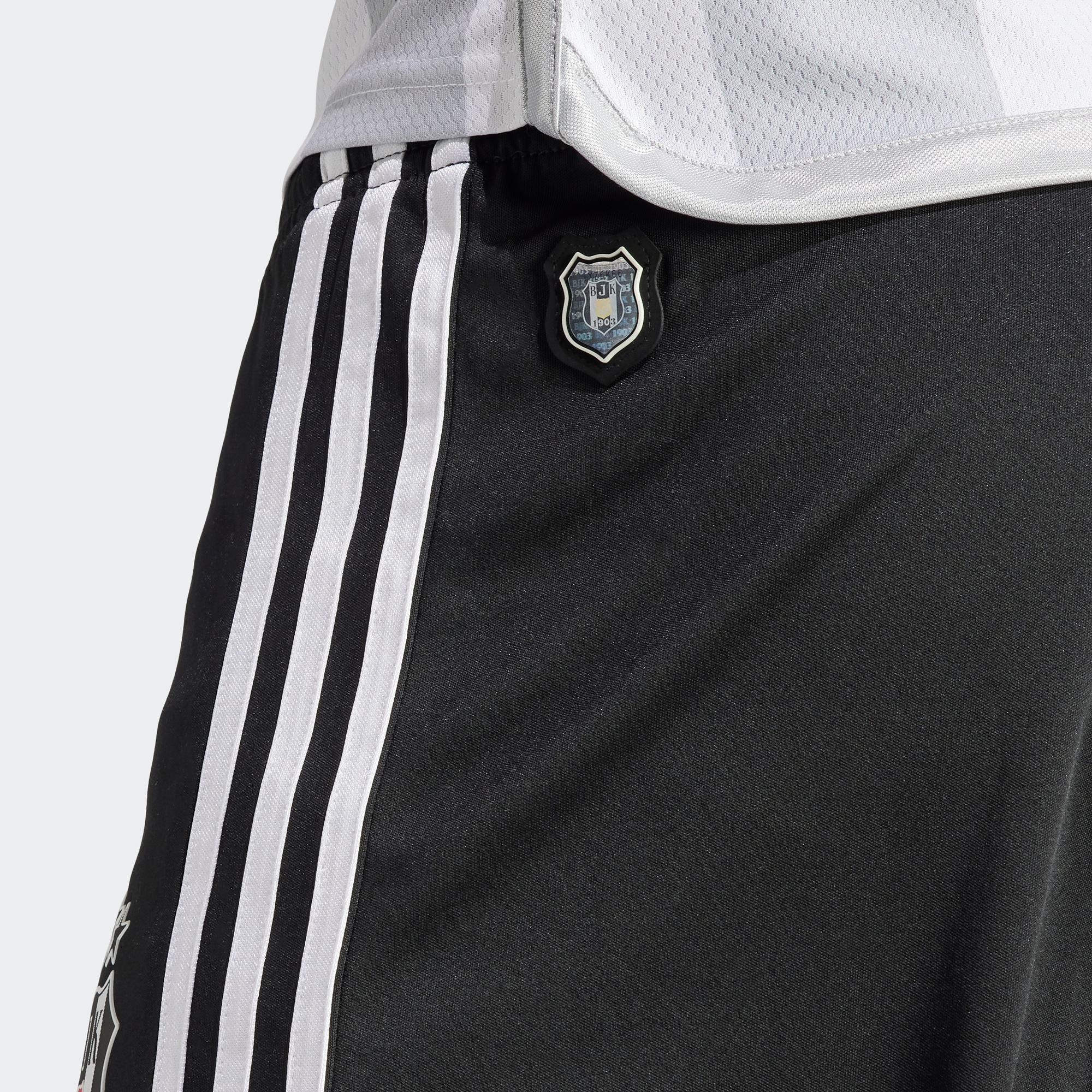 adidas BJK Erkek Siyah Futbol Şortu