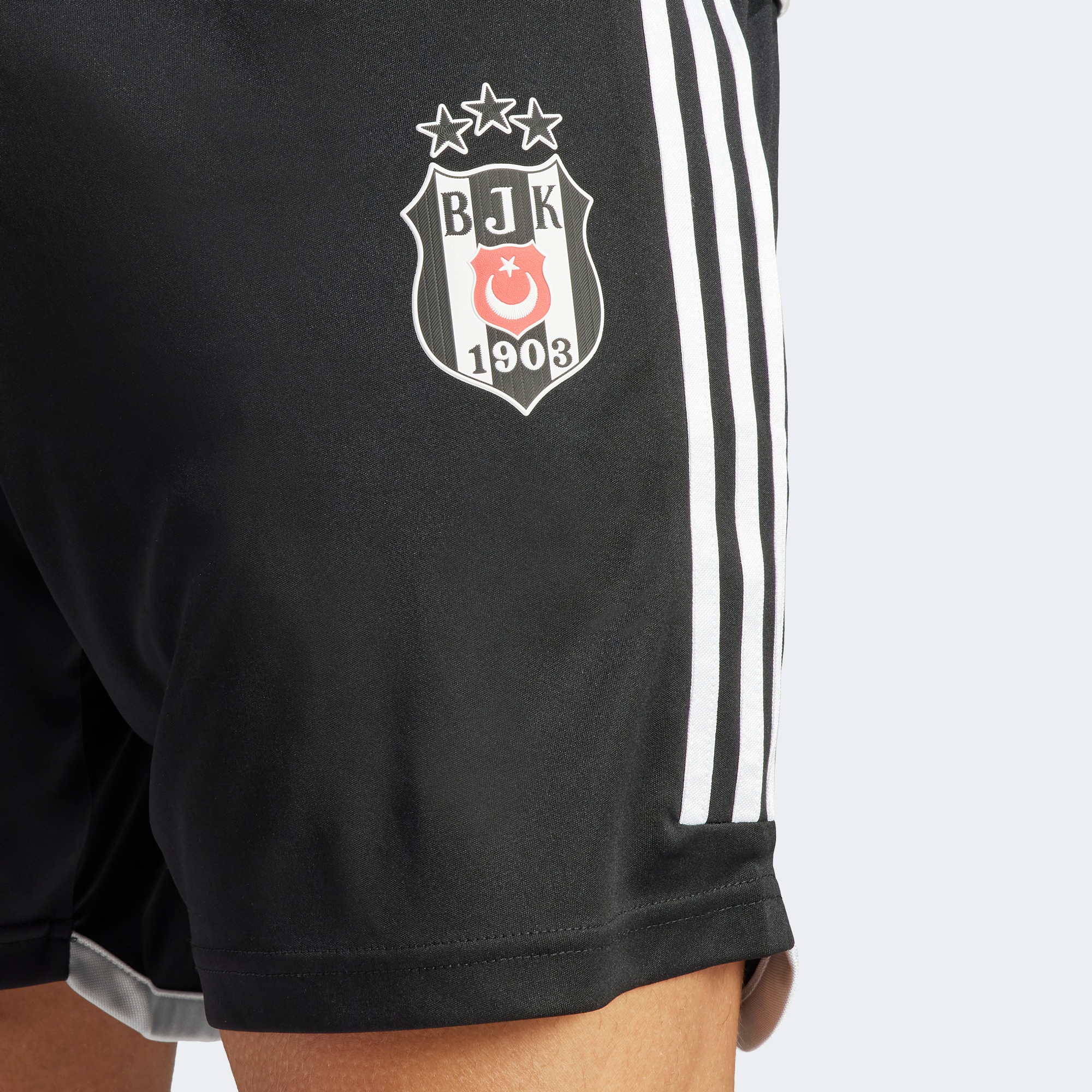 adidas BJK Erkek Siyah Futbol Şortu