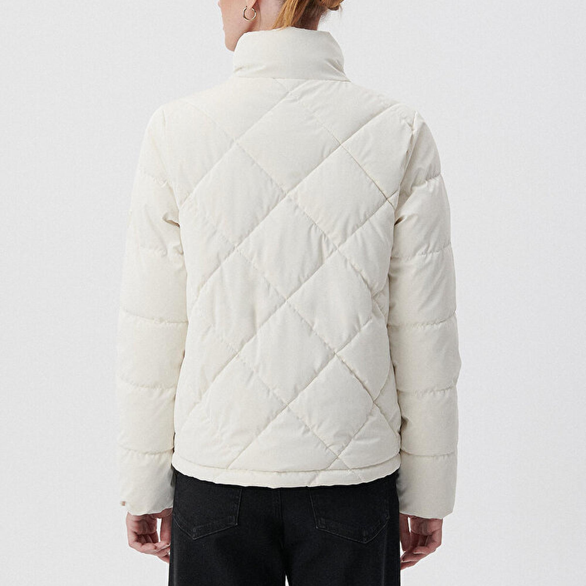 Mavi Premium Kapitone Beyaz Şişme Mont 1110230-70057