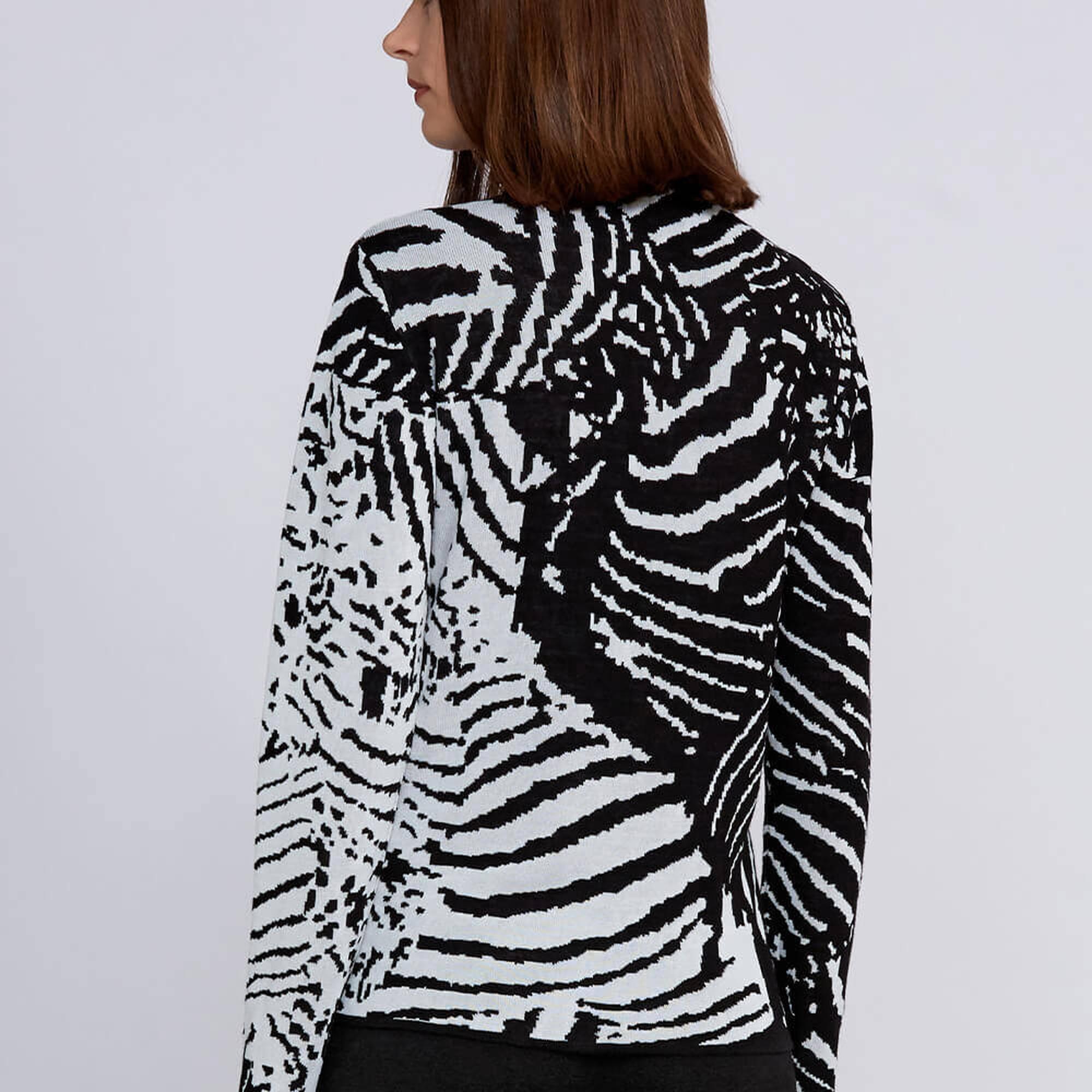 Knitss İntarsia Jakar Desenli Siyah Beyaz Triko