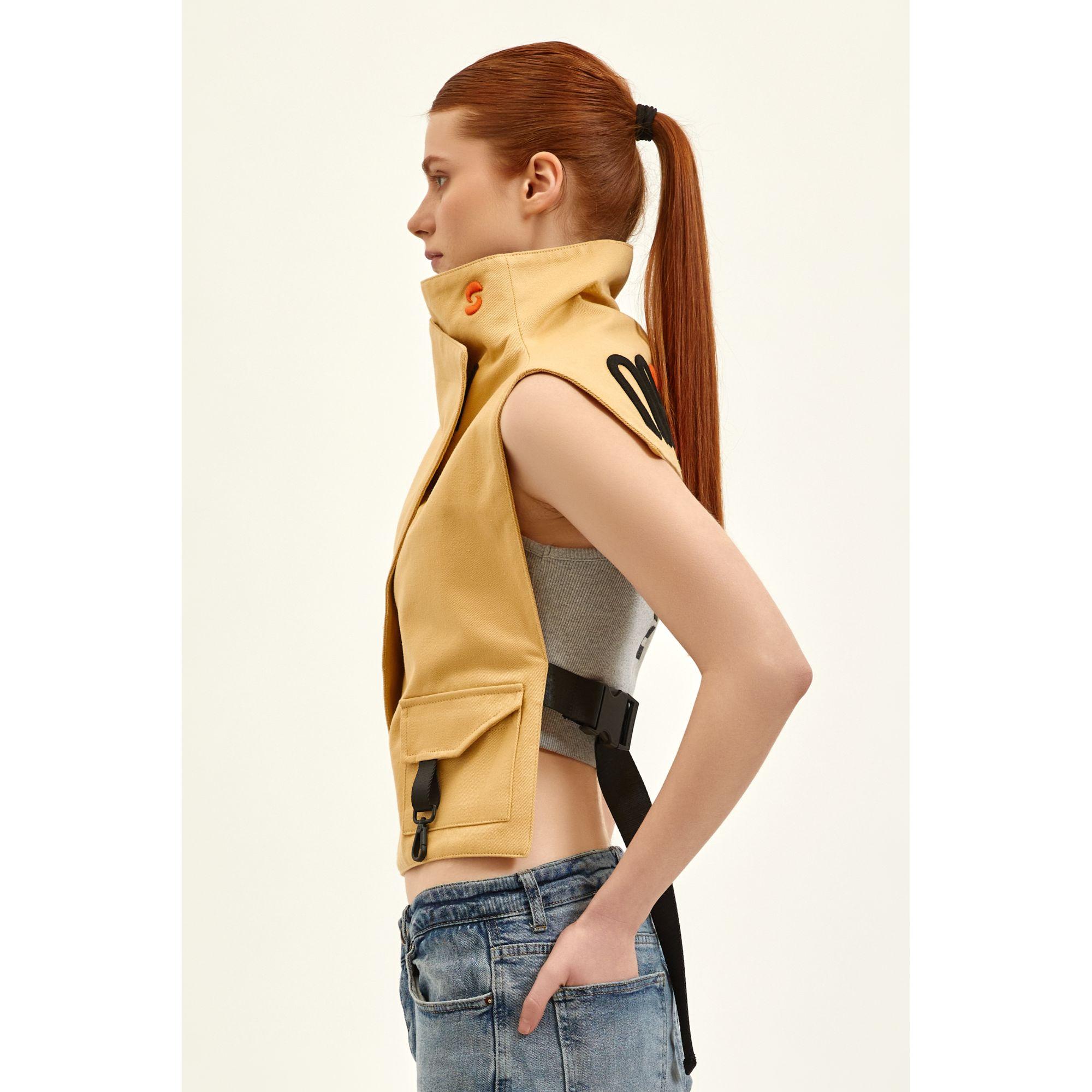 Nasaqu Unisex Ush Yüksek Yaka Bej Yelek