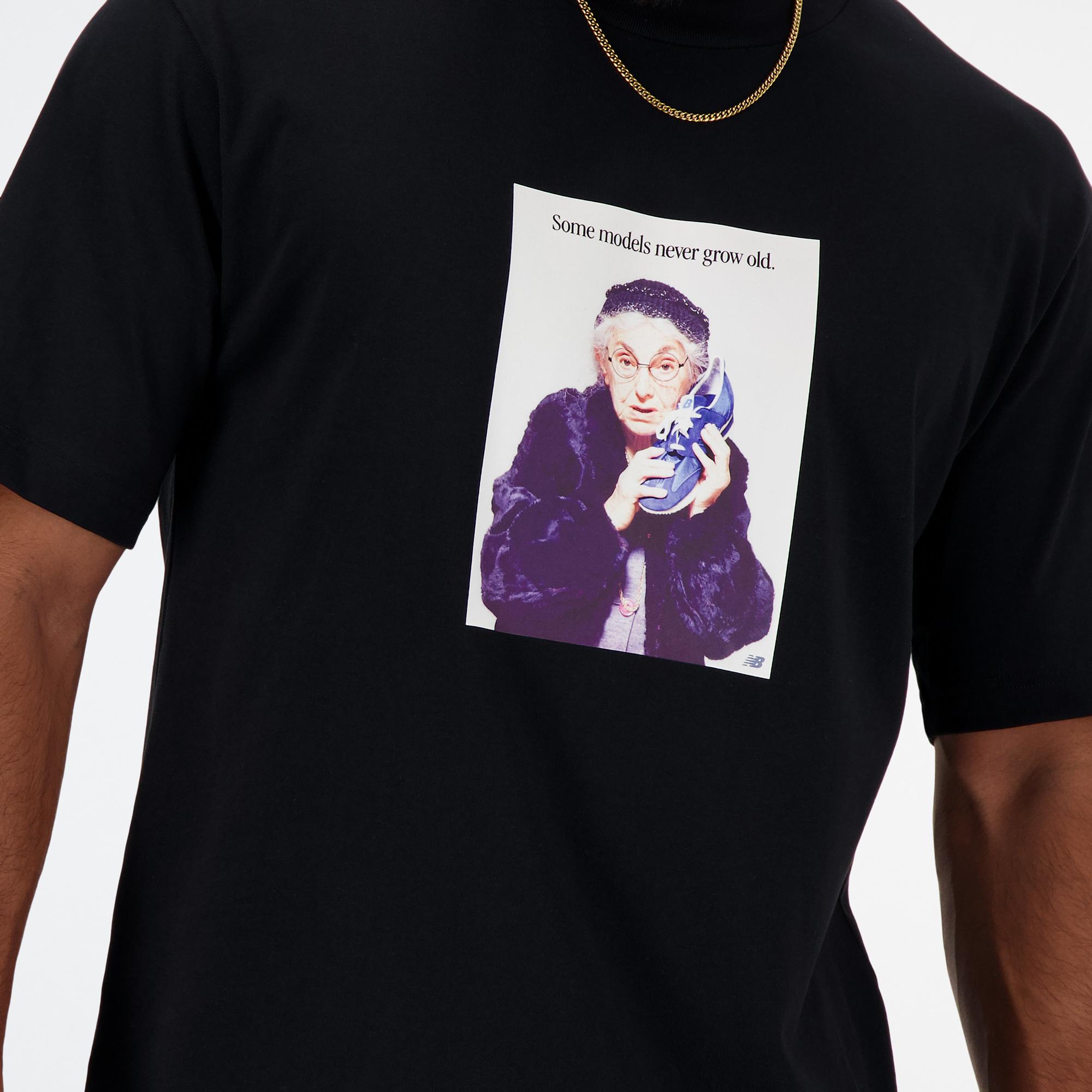 New Balance Athletics Models Never Age Relaxed Erkek Siyah T-Shirt