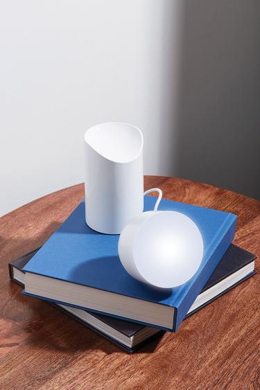  Lexon Orbe Led Aydınlatma
 Beyaz