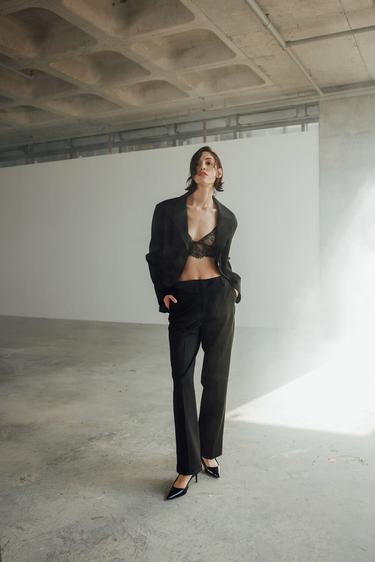  Bel Detaylı Pantolon