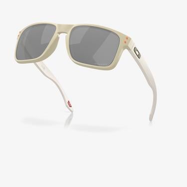  OAKLEY 0OO9102 Injected Erkek Bej Güneş Gözlüğü