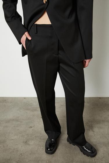  Bel Detaylı Pantolon