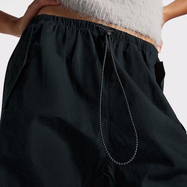  Converse Kadın Siyah Paraşüt Pantolon